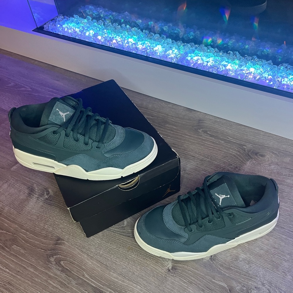 Nike Air Jordan Courtside 23 Low Green/White Men’s Size 7 – Like New With Box
